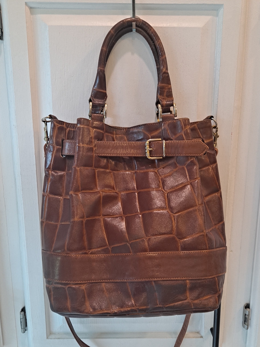 Vintage Brown Unique Croc-Embossed Bucket Hobo Tote Belted Buckle Close